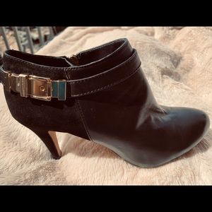 Vince Camuto ankle booties